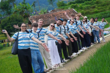 Rombongan SBM ITB di Desa Wisata Margamulya